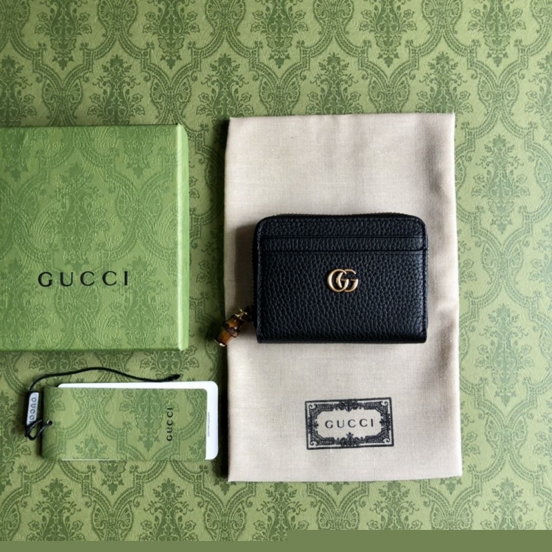 G*u*i wallets & purse